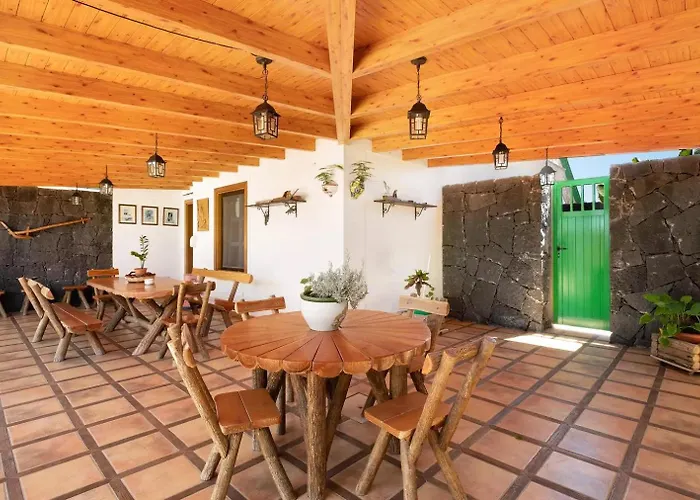 Lanzarote The Olive - Pool Heated Villa *