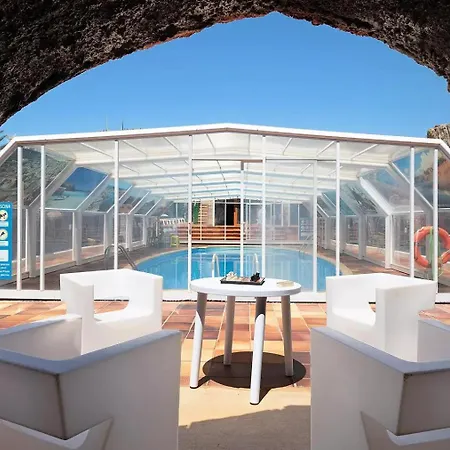 Вилла Lanzarote The Olive - Pool Heated Коста Бланка